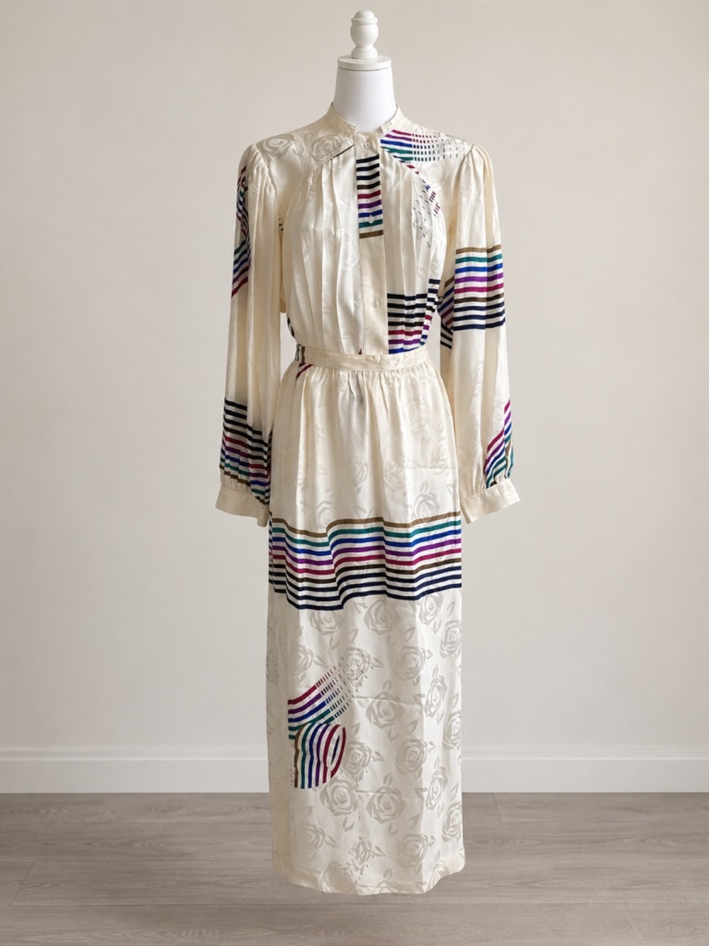 v i n t a g e... Argenti Silk Skirt and Blouse  Size 12